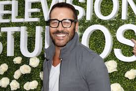 Jeremy Piven: A Multi-Talented Artist in the Spotlight post thumbnail image