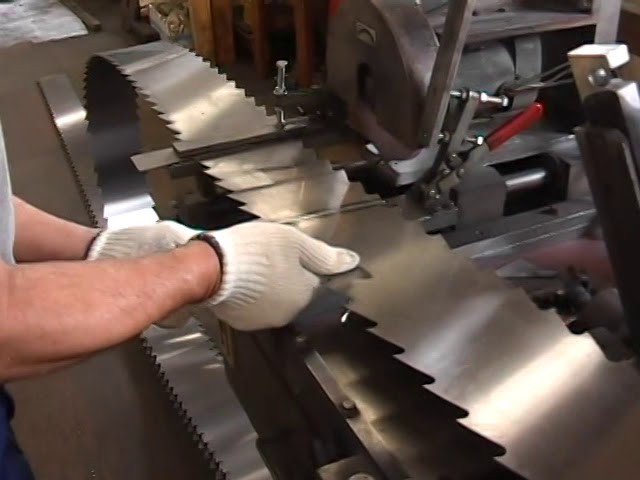 Tips from a Saw Doctor: How to Maintain and Extend Your Saw’s Lifespan post thumbnail image