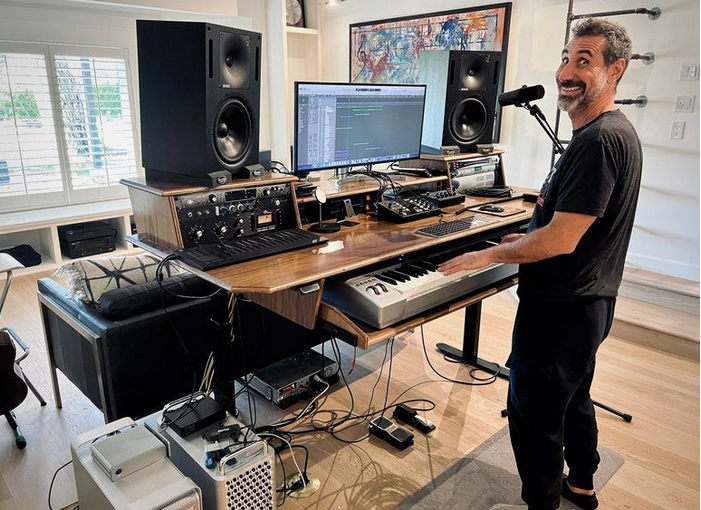 Elevate Your Studio Setup: Exploring Music Studio Workstations post thumbnail image