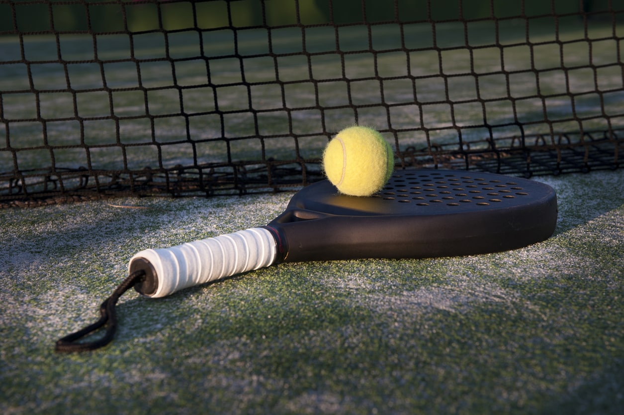 Bouncing to Victory: Choosing the Right Padel Balls for Your Game post thumbnail image