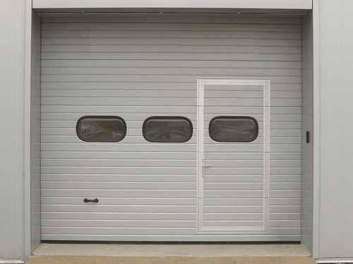 Enhance Security with Sectional Garage Doors in Bucharest post thumbnail image